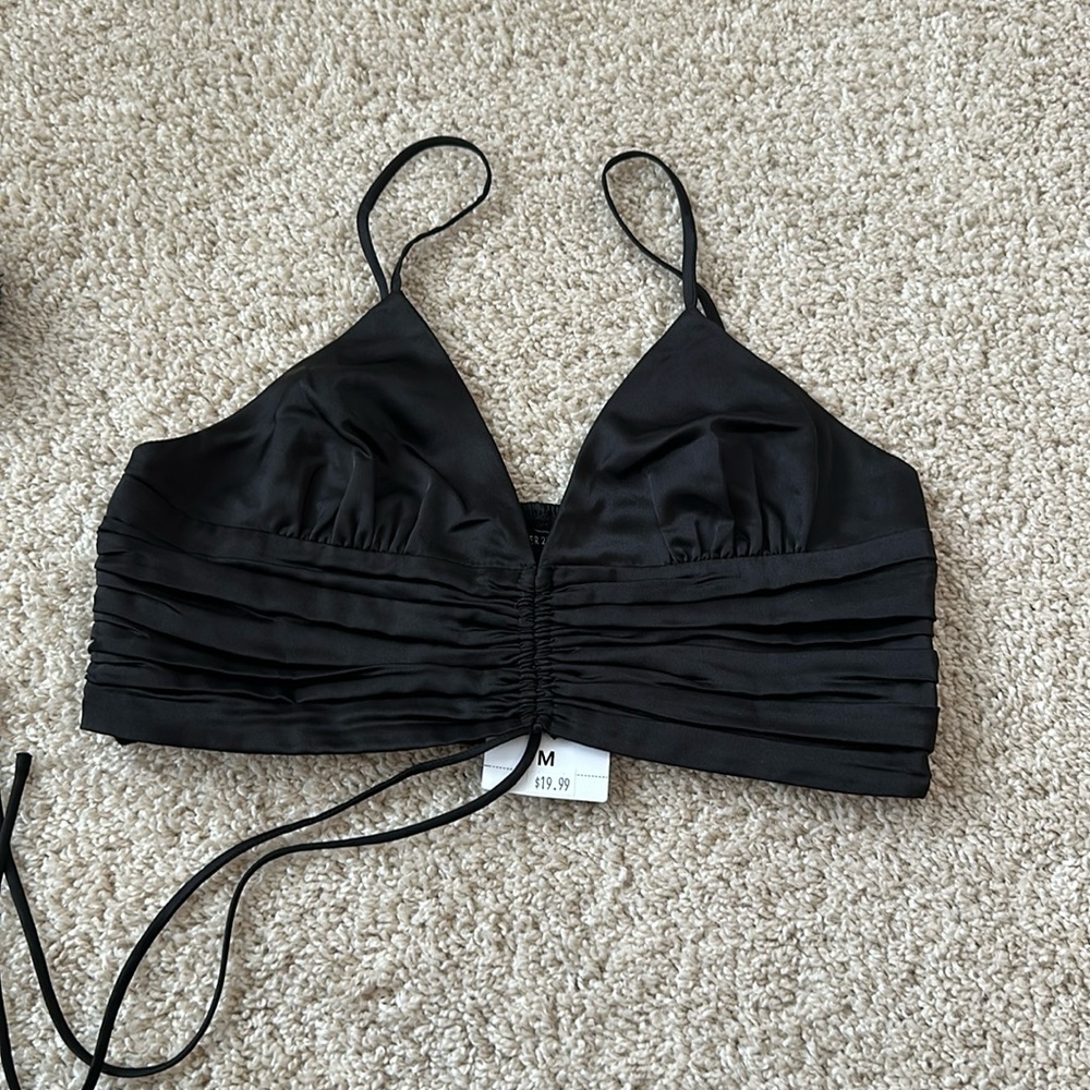 NWT forever 21 black crop top